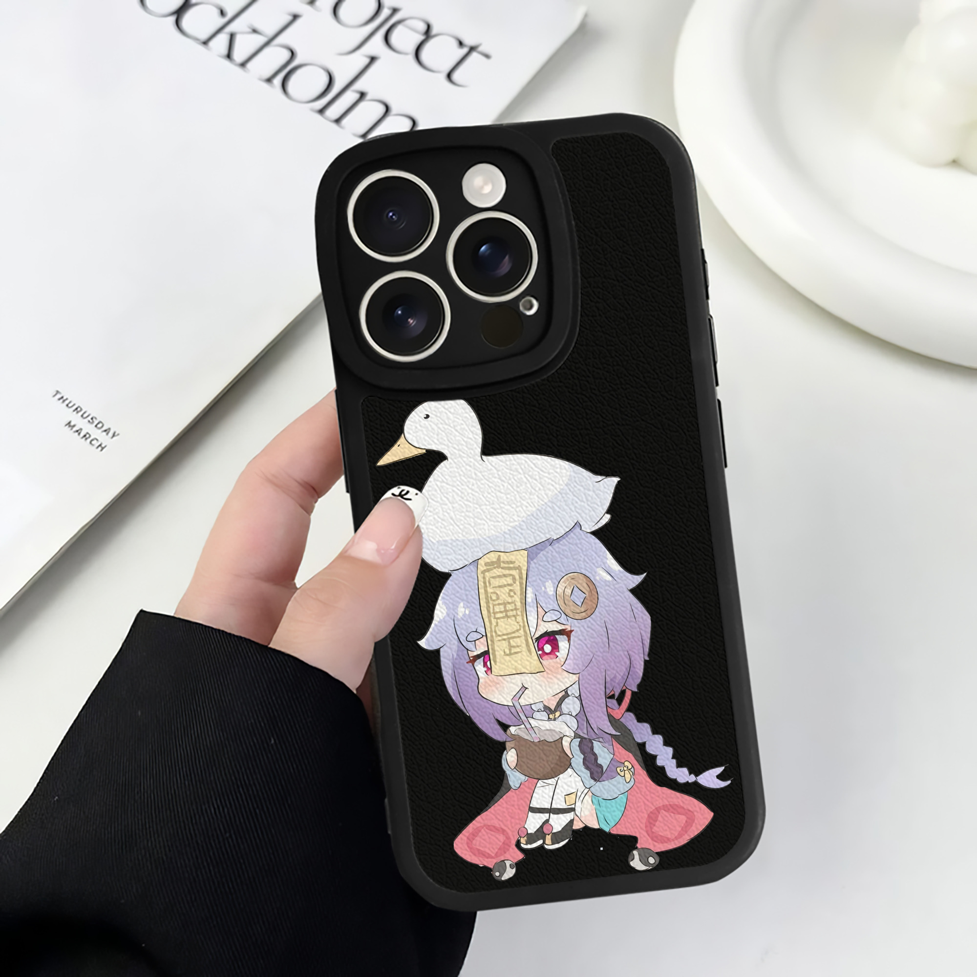 げんし神 七七 なな  genshin Nana 【iPhone 16シリーズ対応】シリコンスマホケース（レザー調） 材質：シリコン